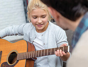 guitare_enfants_mjc_champagnier